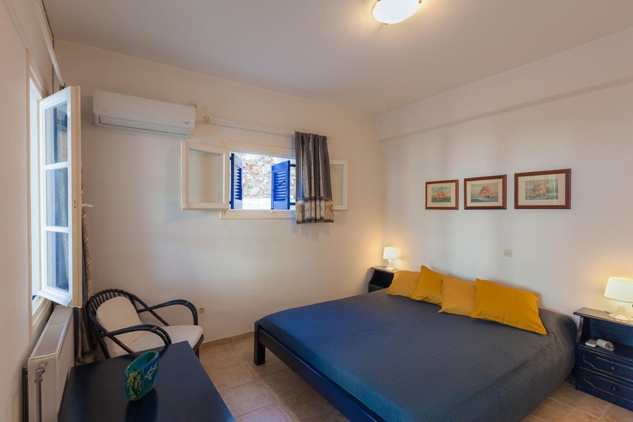 Thanos Luxury Apartment In Spetses Exteriör bild